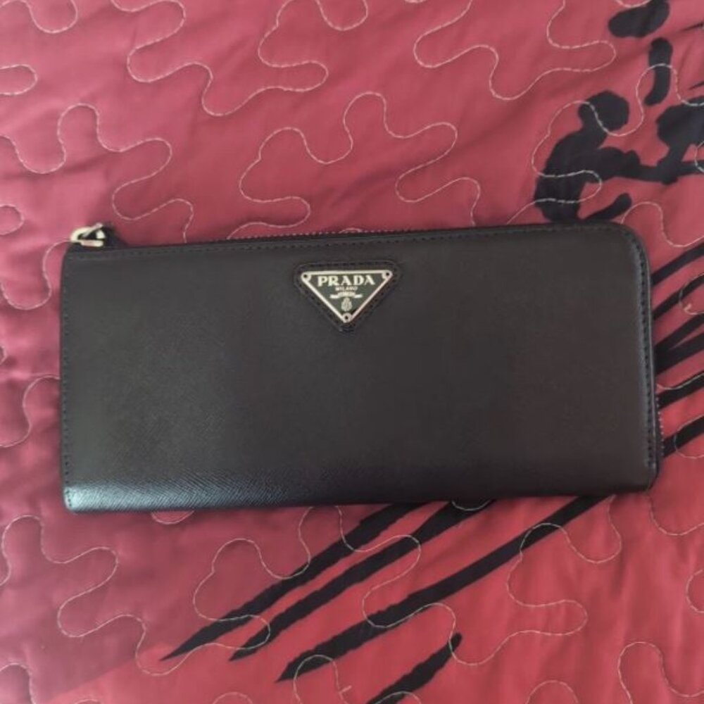 PRADA SAFFIANO LEATHER LONG ZIP AROUND WALLET BLACK